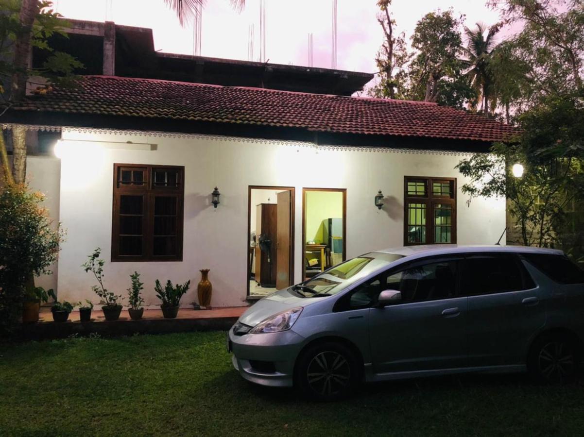 Hotel La Felicita Mirissa Luaran gambar
