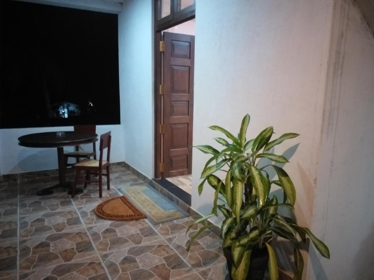 Hotel La Felicita Mirissa Luaran gambar