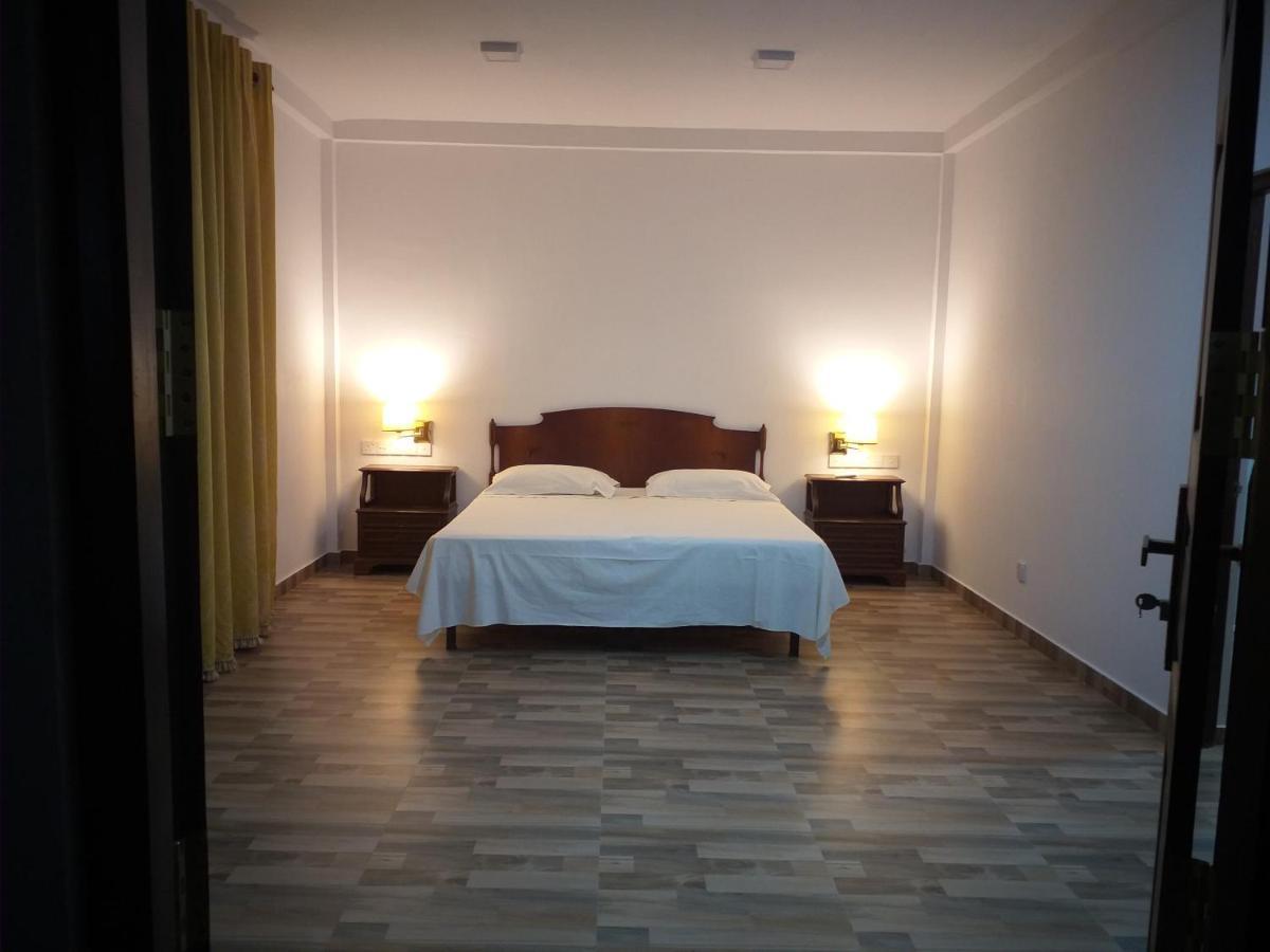 Hotel La Felicita Mirissa Luaran gambar