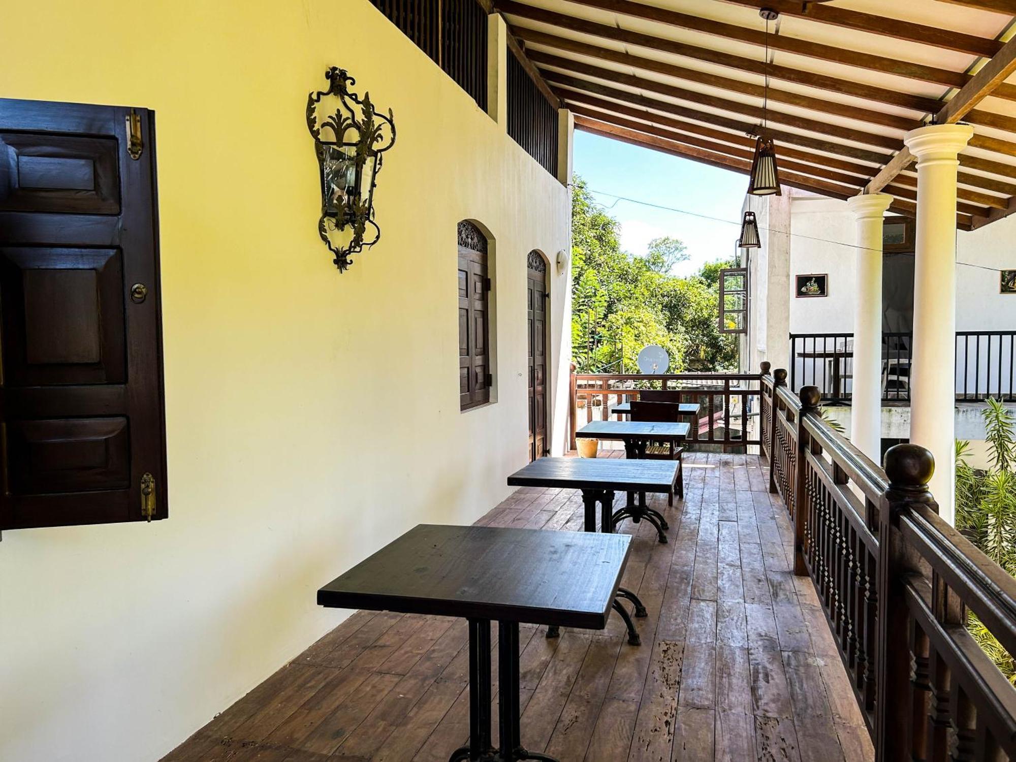 Hotel La Felicita Mirissa Luaran gambar