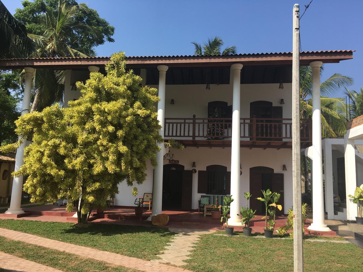 Hotel La Felicita Mirissa Luaran gambar