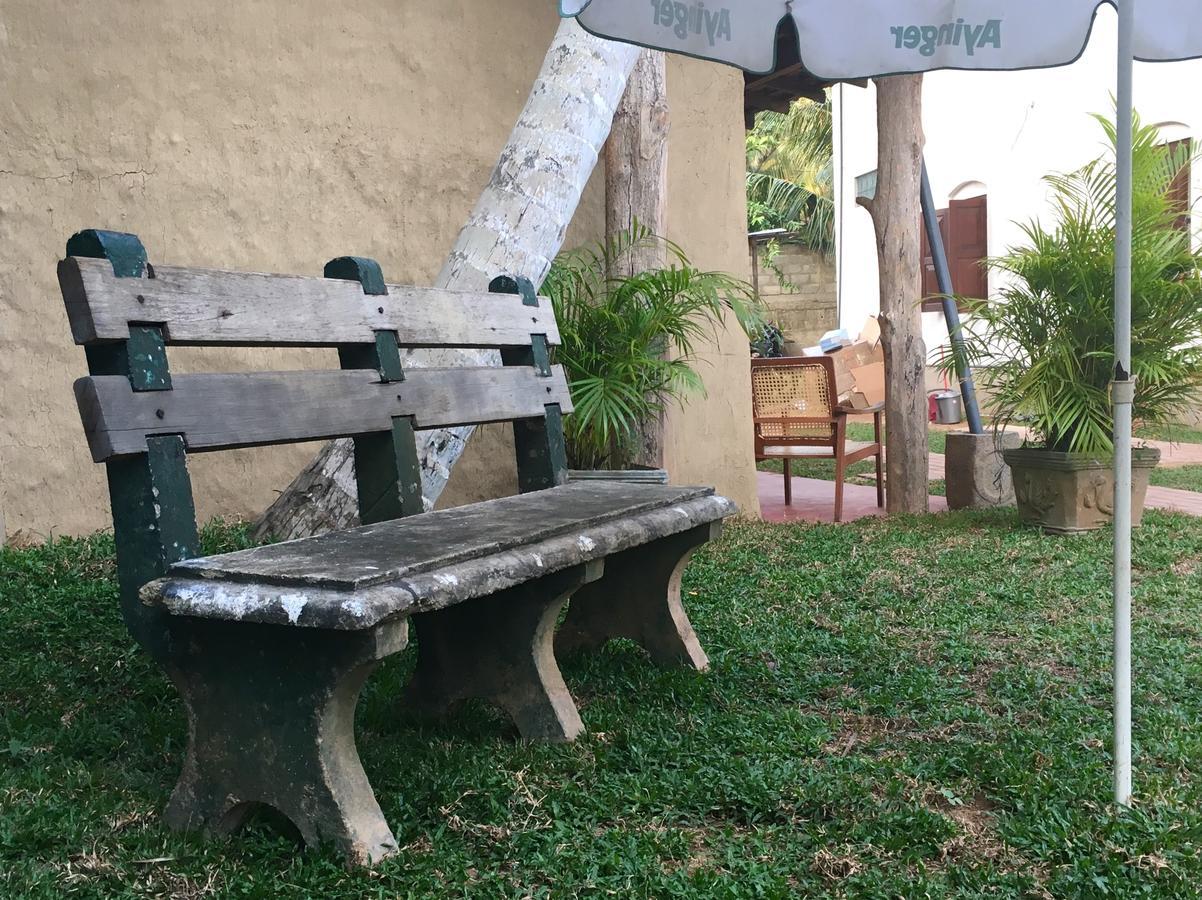 Hotel La Felicita Mirissa Luaran gambar