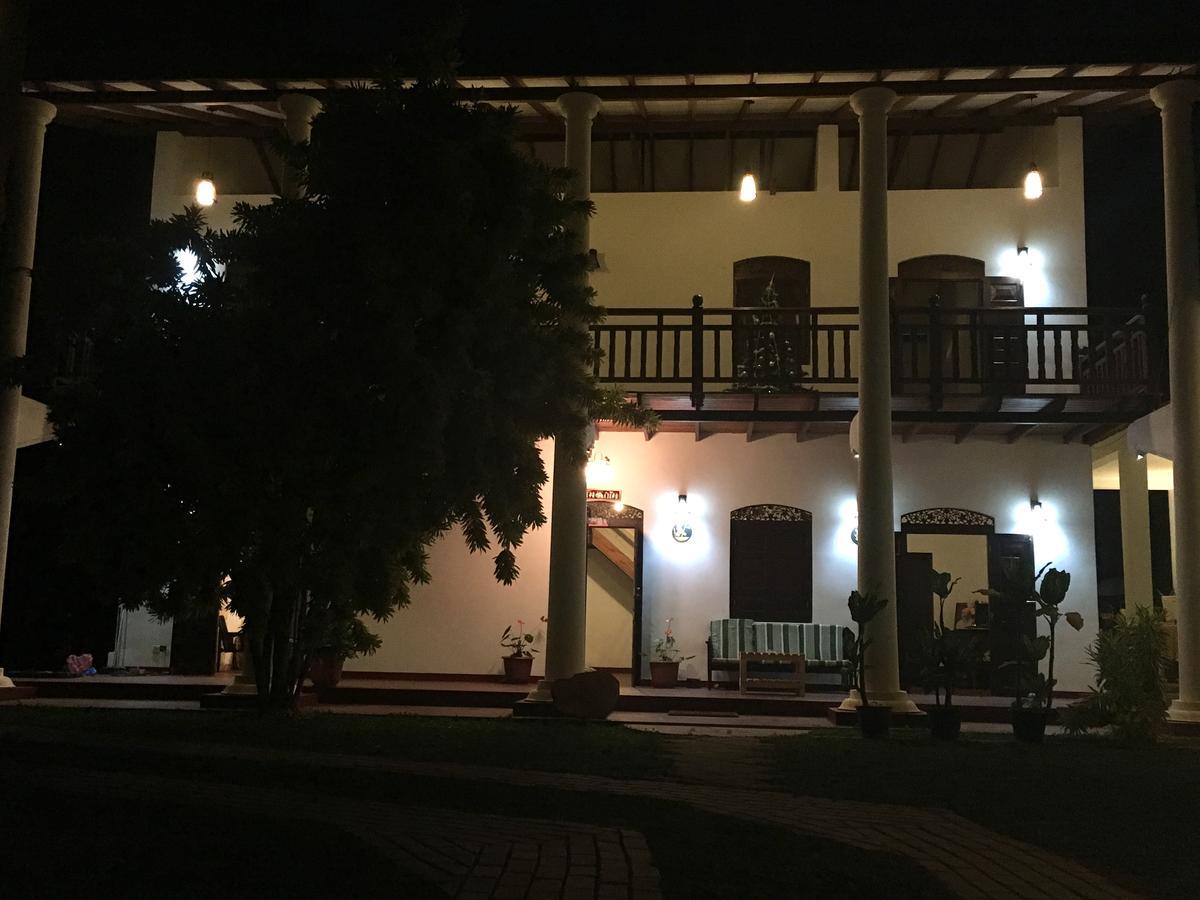 Hotel La Felicita Mirissa Luaran gambar